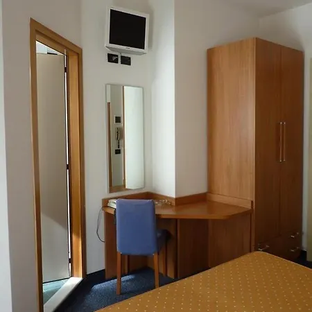 Hotell Gambrinus 3*